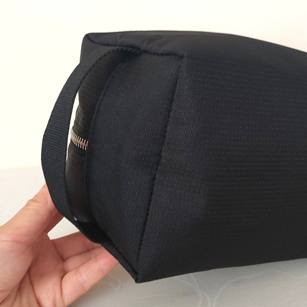 Givenchy Parfums Black Toiletry Bag / Cosmetic Bag - Picture 7 of 14